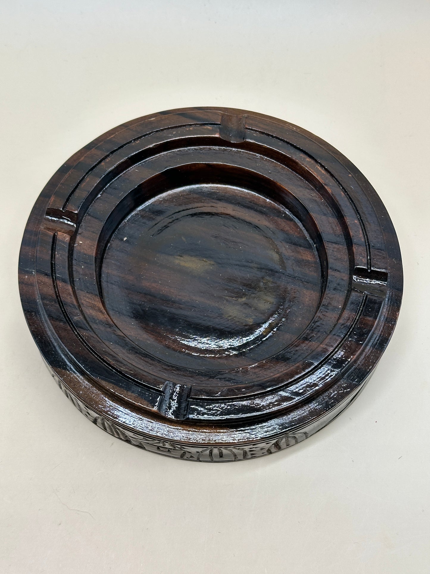 TB37 - Vintage Ebony Wood Ashtray 黒檀の灰皿