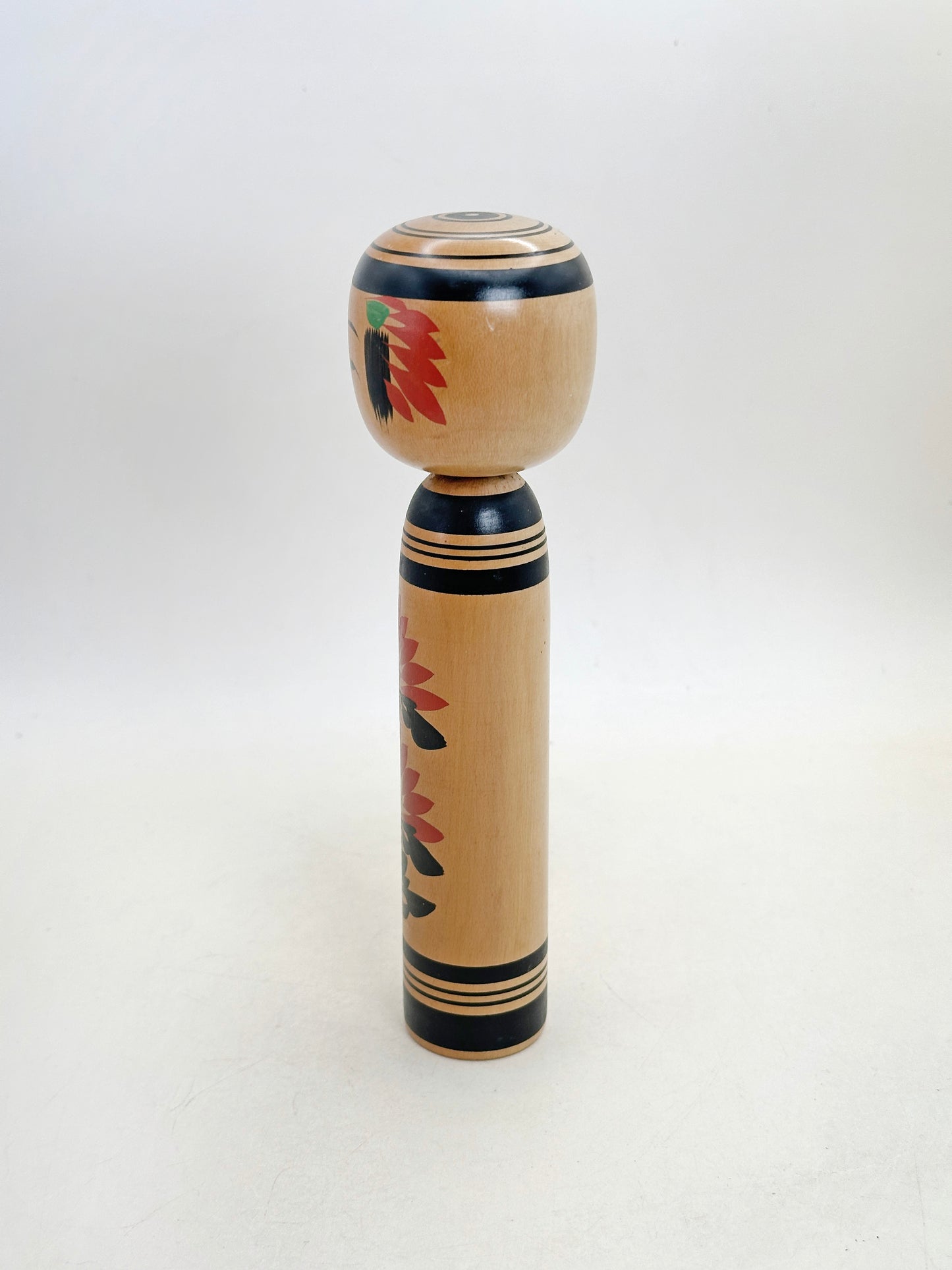 K18161 - Sosaku Shingata Kokeshi by Hitokura Masamichi 一倉正道