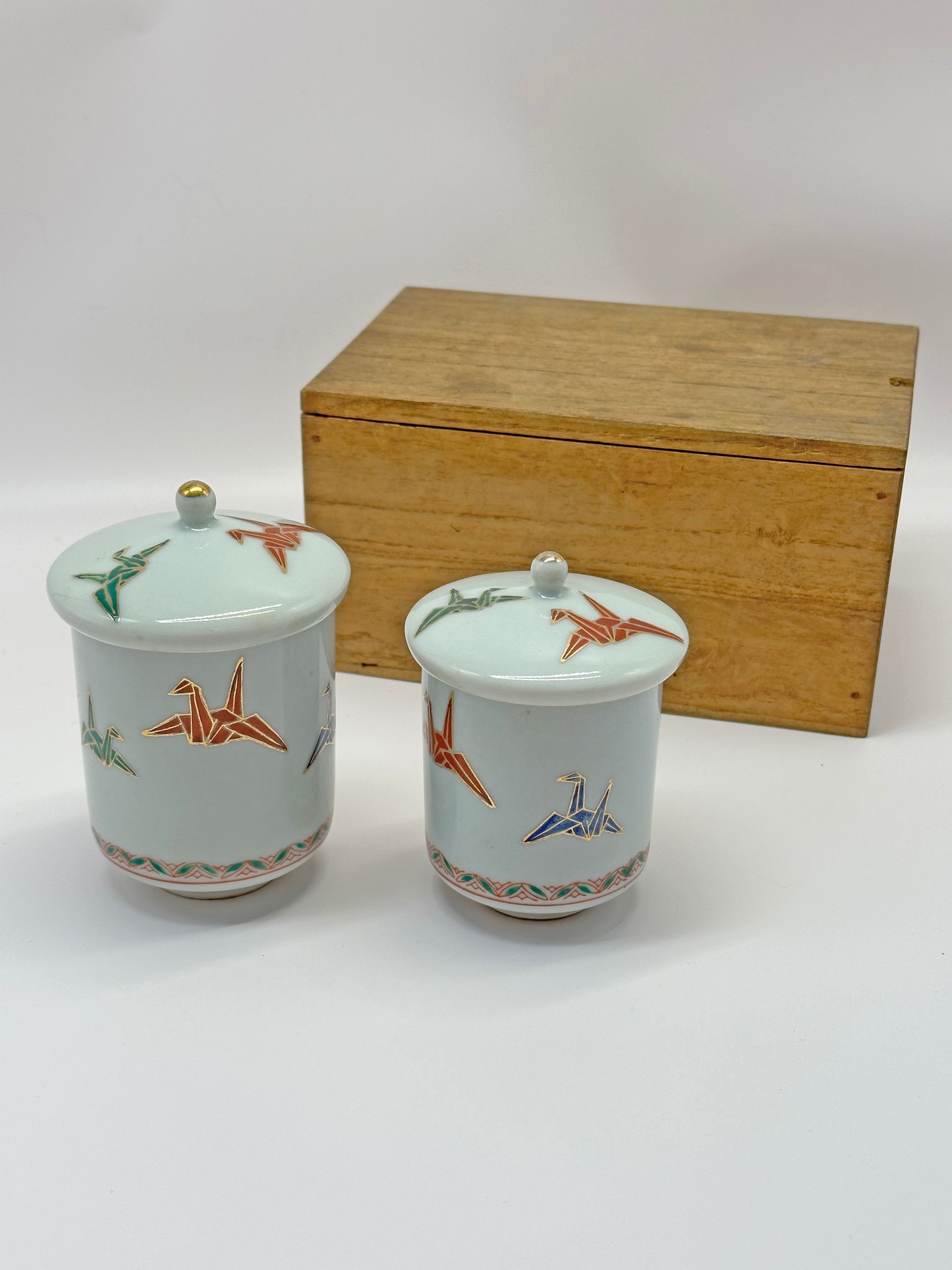 TB36 - Kutani-yaki yunomi tea cups with lids 九谷焼