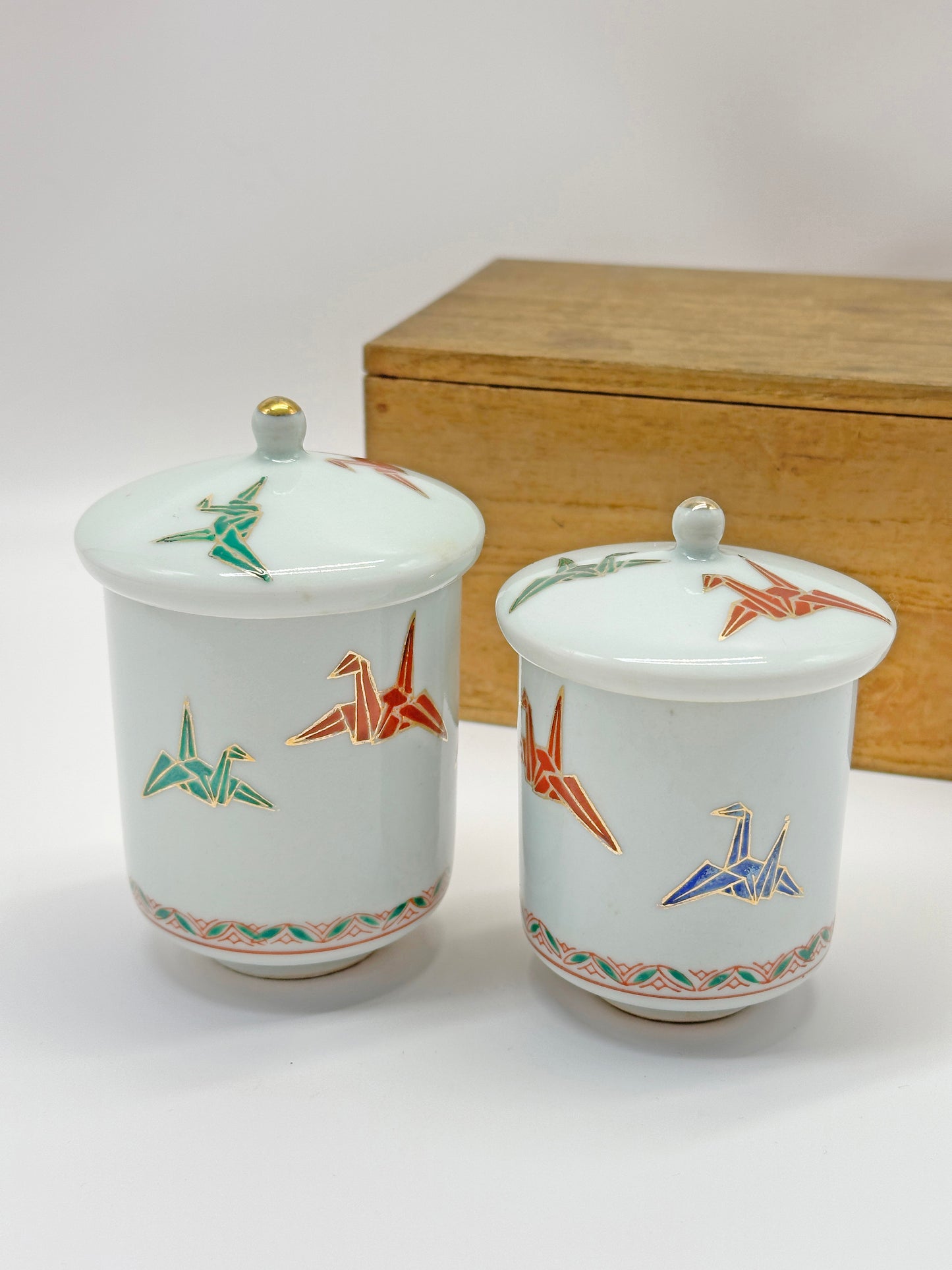 TB36 - Kutani-yaki yunomi tea cups with lids 九谷焼