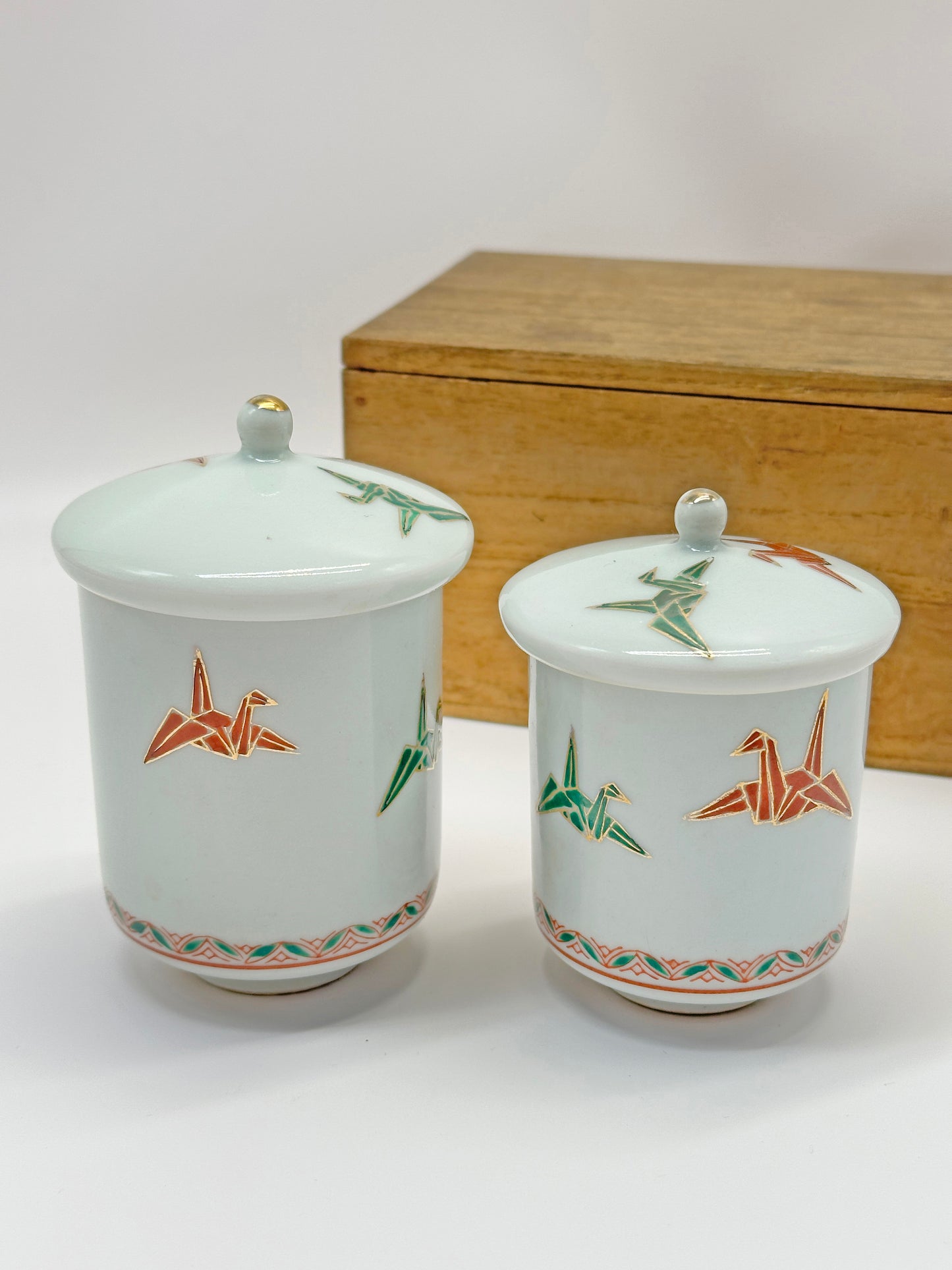TB36 - Kutani-yaki yunomi tea cups with lids 九谷焼