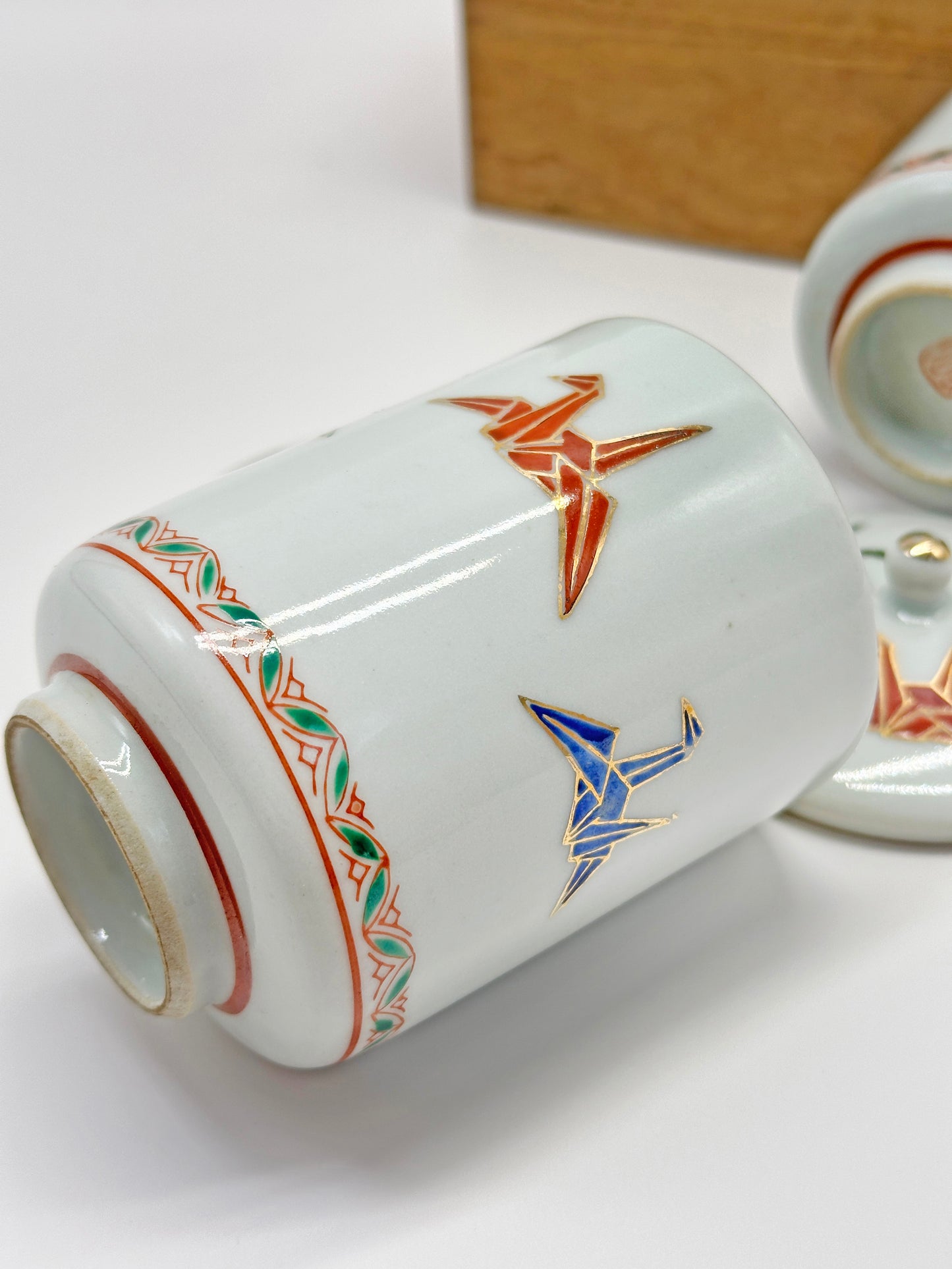 TB36 - Kutani-yaki yunomi tea cups with lids 九谷焼