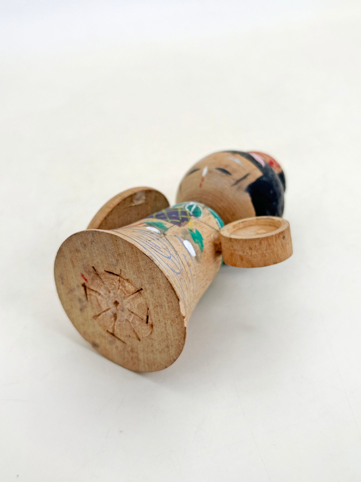 K10233 - Omiyage Kokeshi of Pilgrim Maiden Doll 娘巡礼
