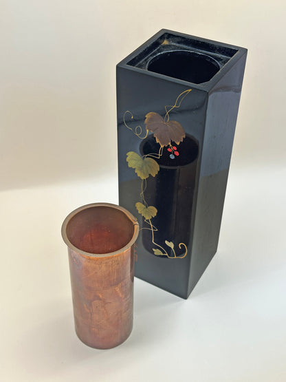 TB56 - Wajima-nuri Flower Vase with Copper Liner 輪島塗