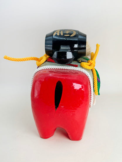 FT331 - Hariko Akabeko – Red Cow Paper Mache 赤べこ