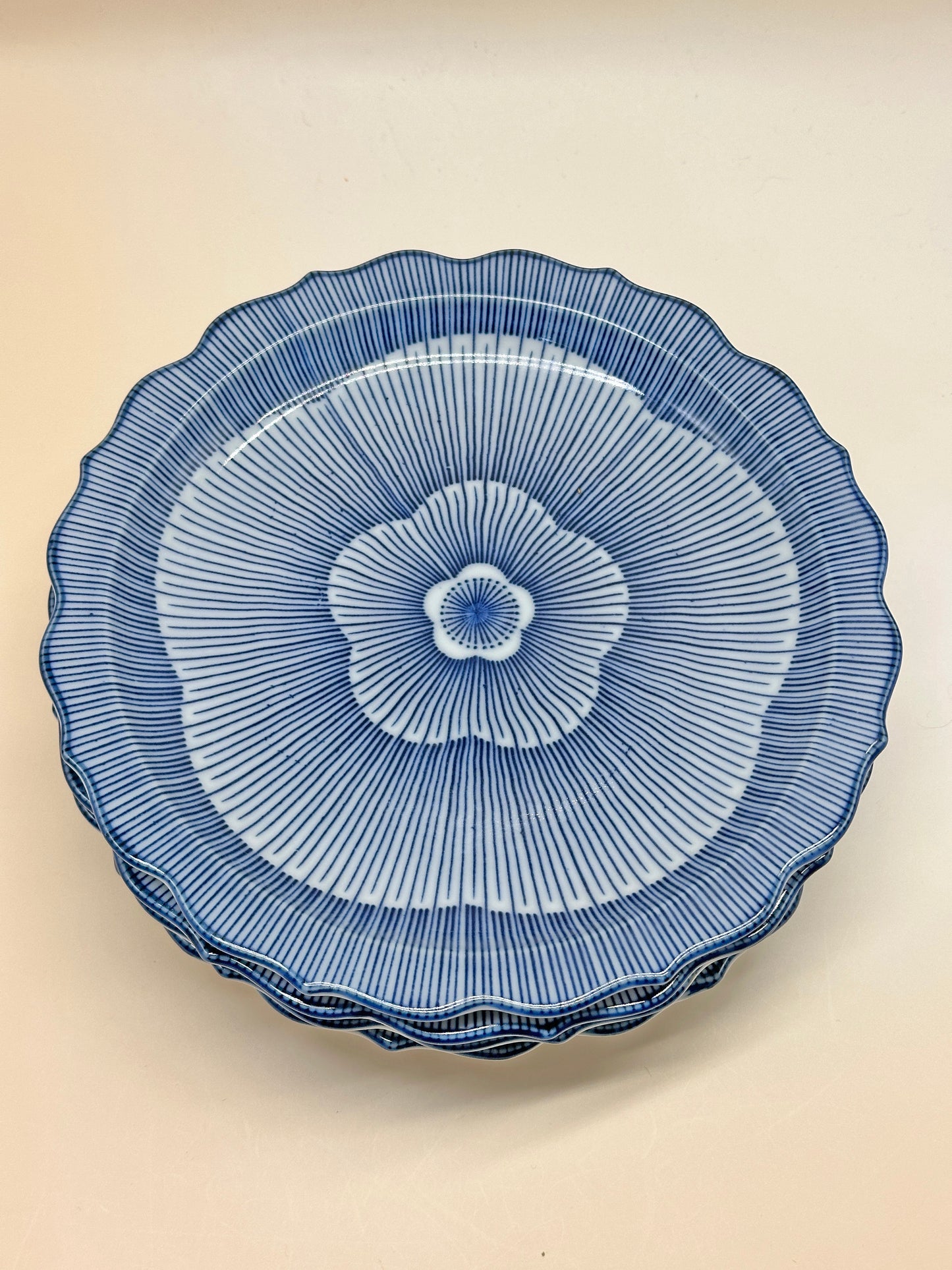 TB43 - Plum plates with wooden box 金子陶苑