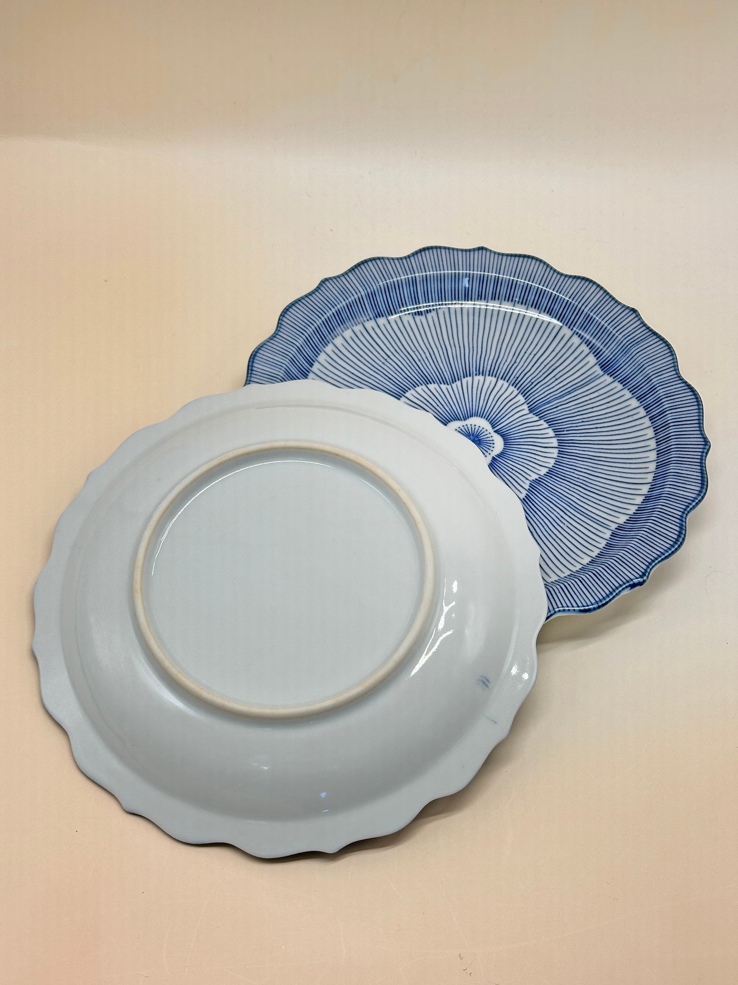 TB43 - Plum plates with wooden box 金子陶苑