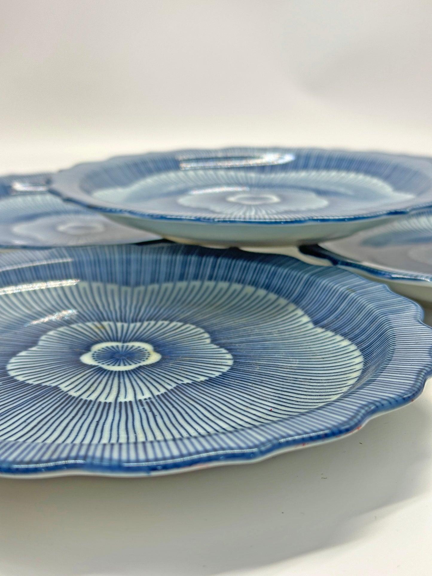 TB43 - Plum plates with wooden box 金子陶苑