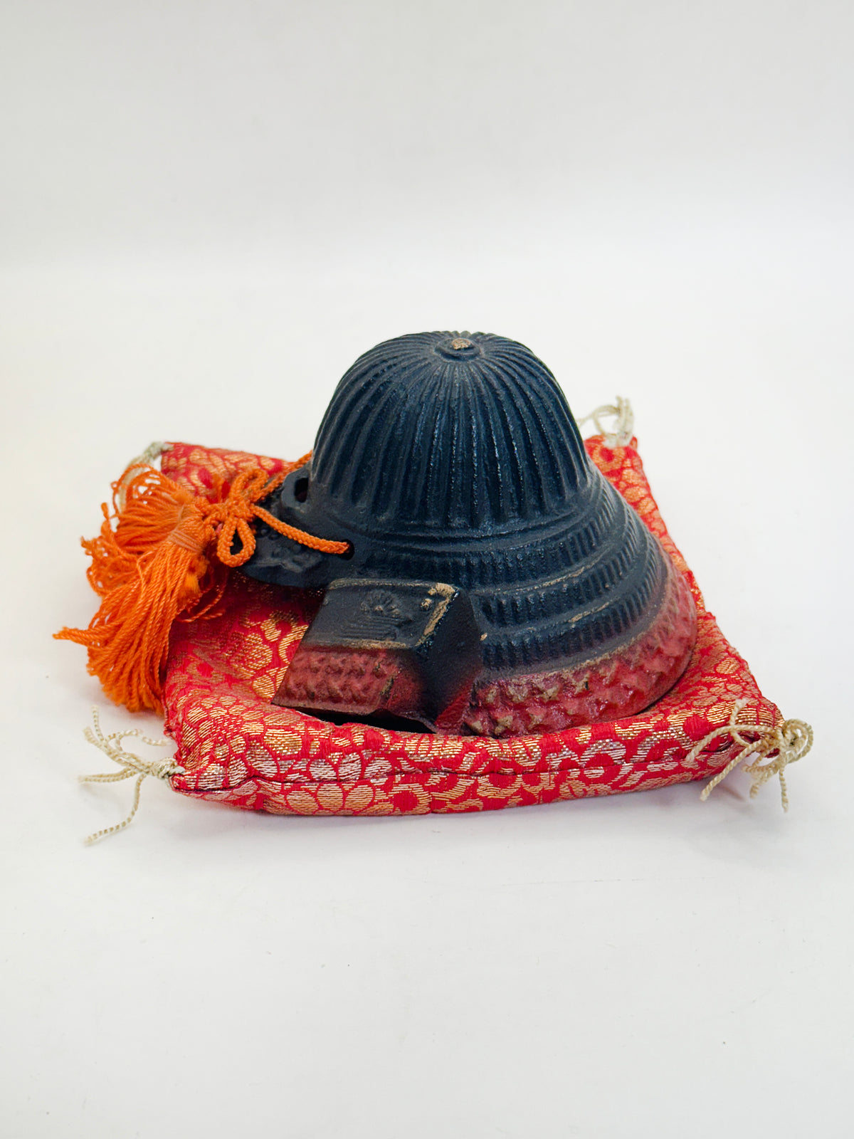FT623 -  Cast Iron Samurai Helmet Ornament 兜