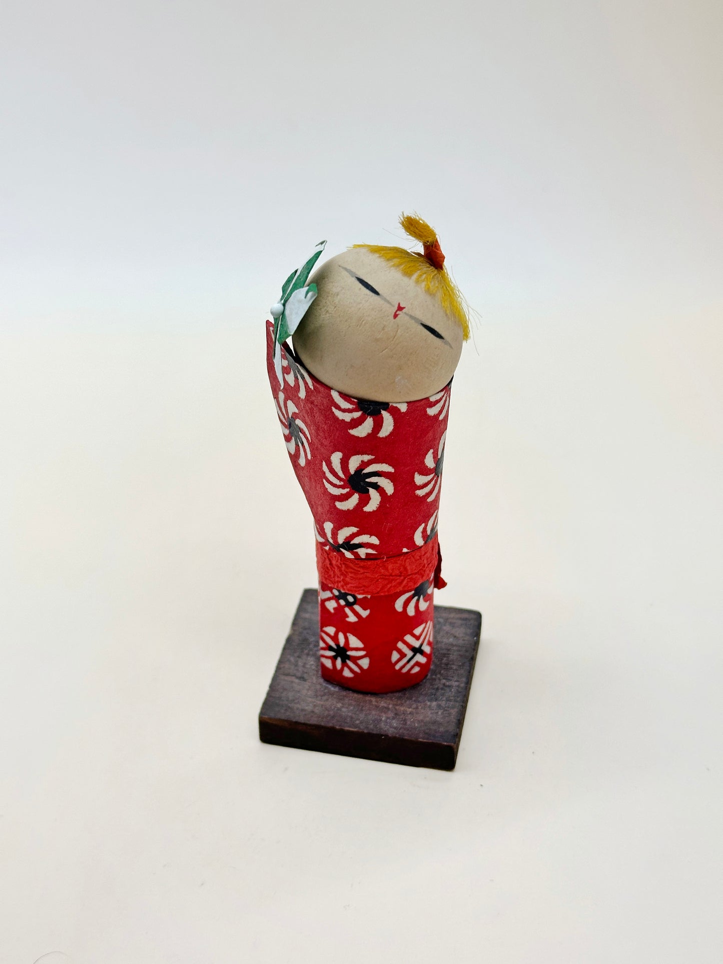 K10146 - Omiyage Washi Paper Kokeshi Doll 神童