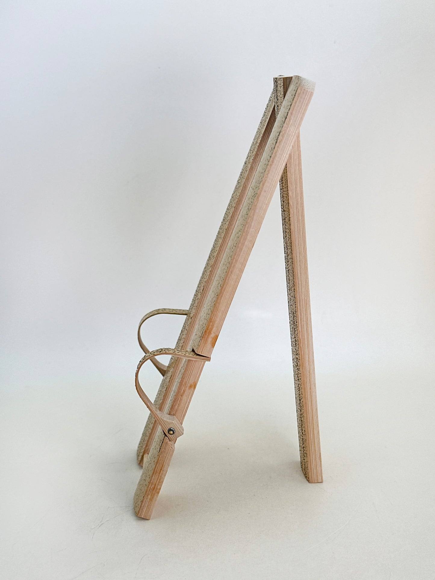 TB197 - Bamboo Folding Fan stand 扇子立