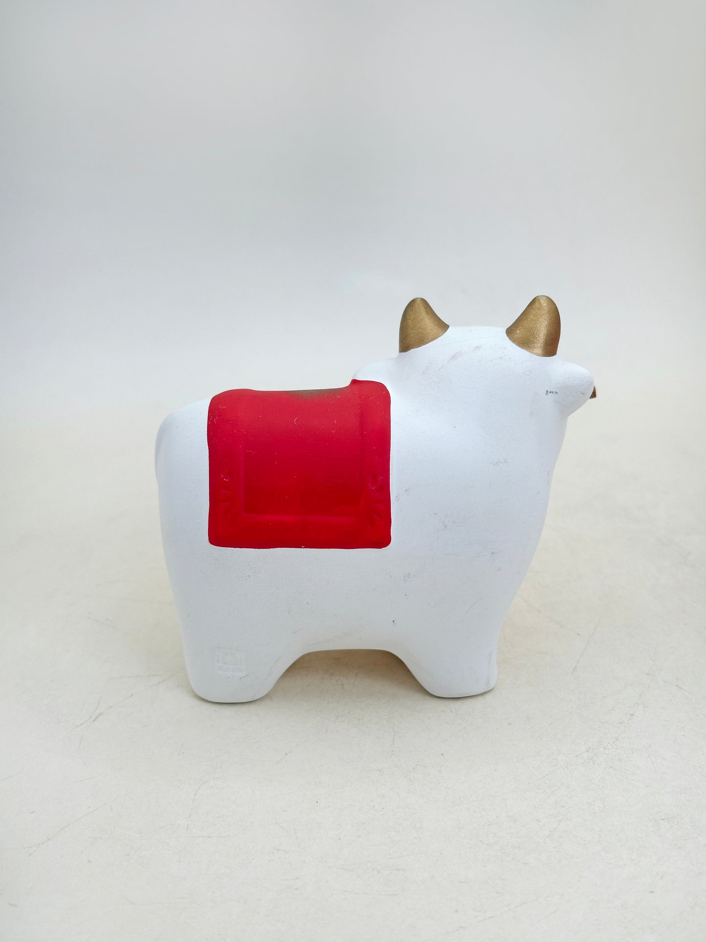 FT476 - Zodiac Cow figurine by Yakushigama 薬師窯