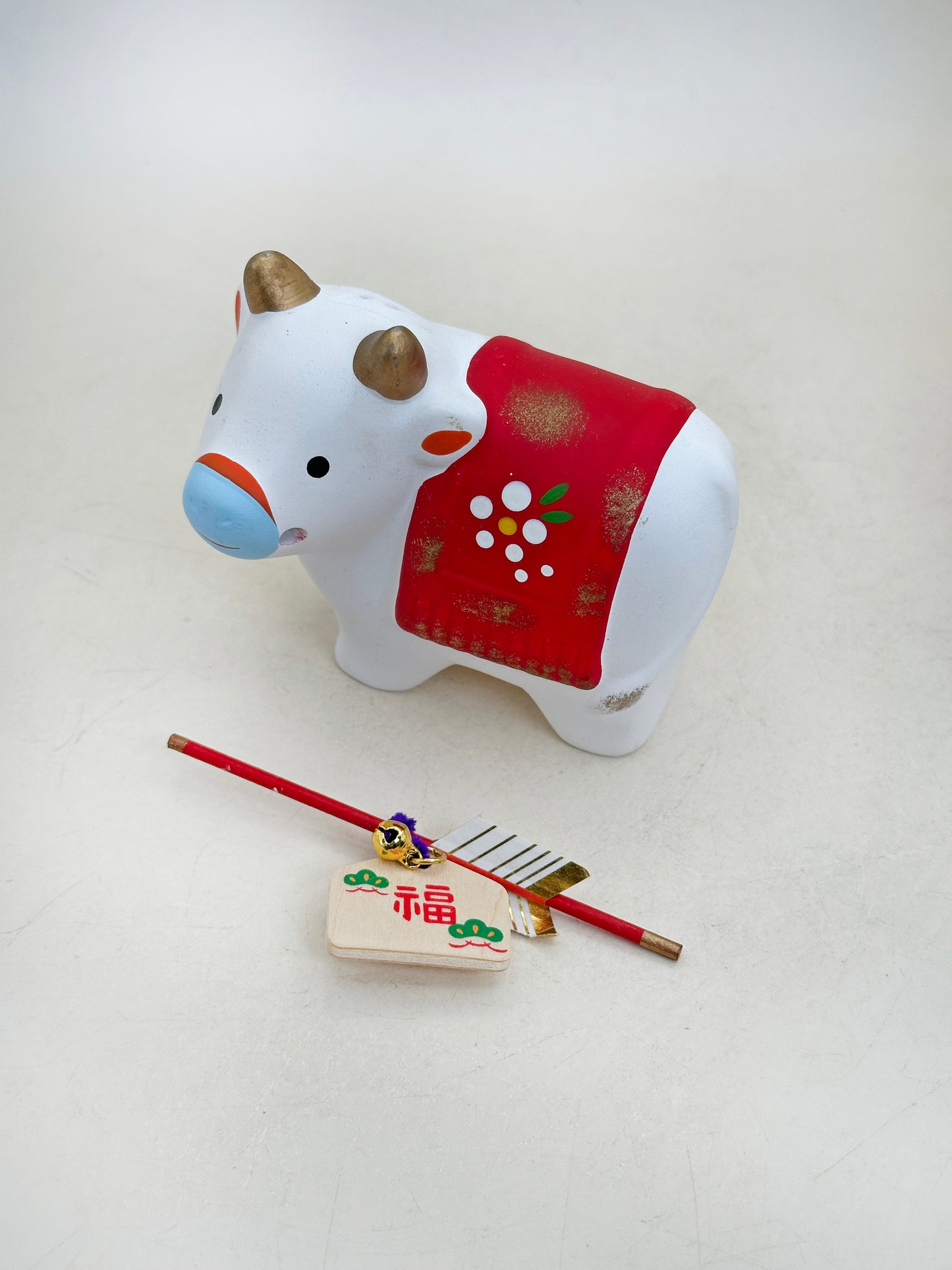FT476 - Zodiac Cow figurine by Yakushigama 薬師窯