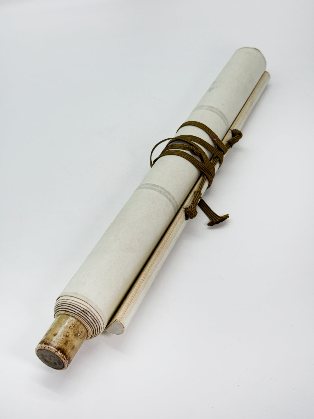 KR08 - Hanging Scroll by Kiyoko Yokoyama 横山喜代子