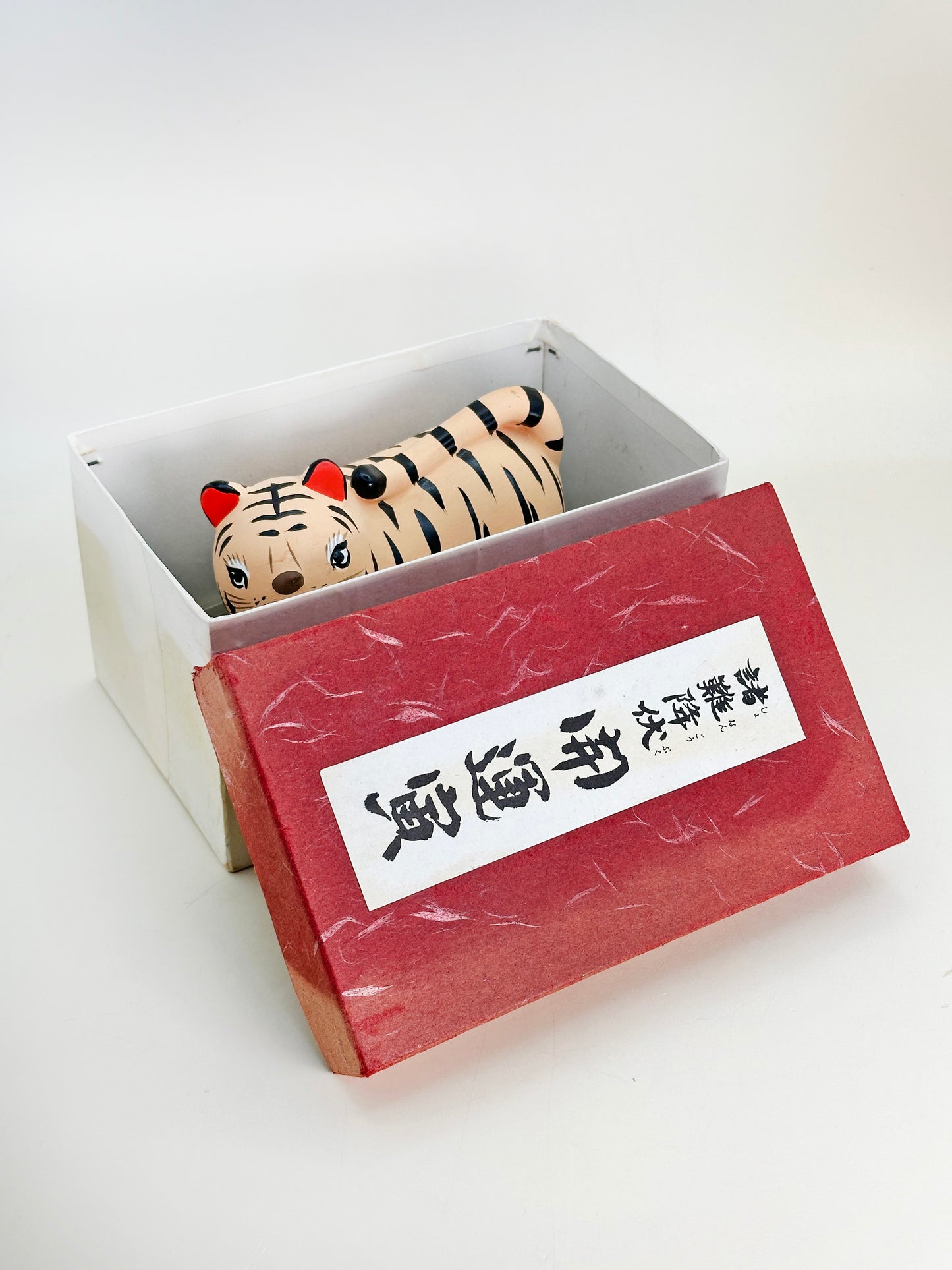 FT340 - Estatuilla de tigre Eto Kunisadamon 干支 寅