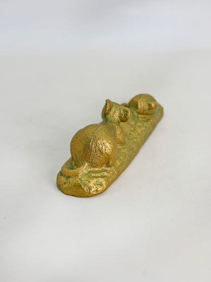 FT342 - Cast Iron Paperweight Rat by Kuretake 呉竹