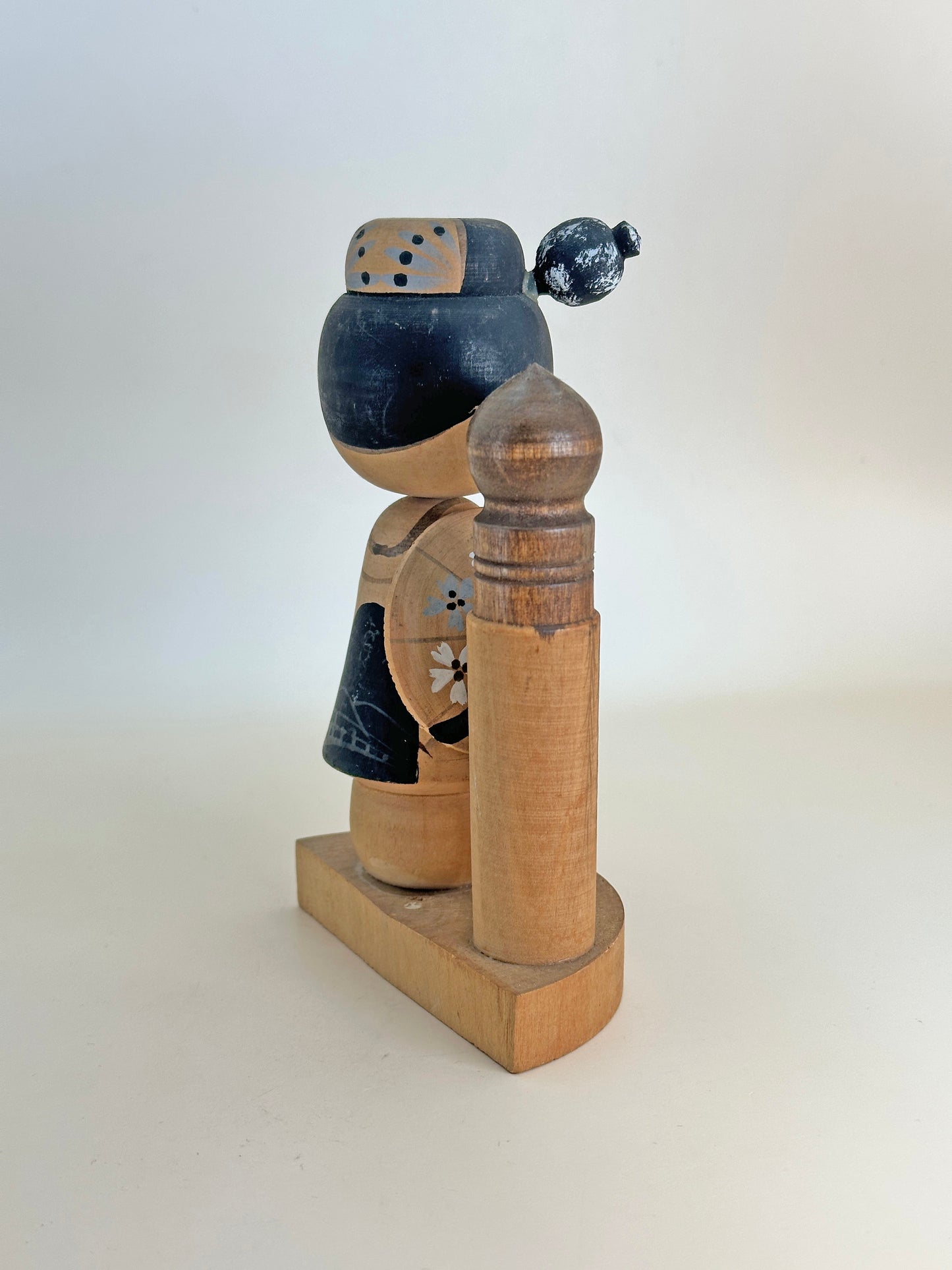 K15075 - Omiyage kokeshi Sanjo Ohashi 三條大橋