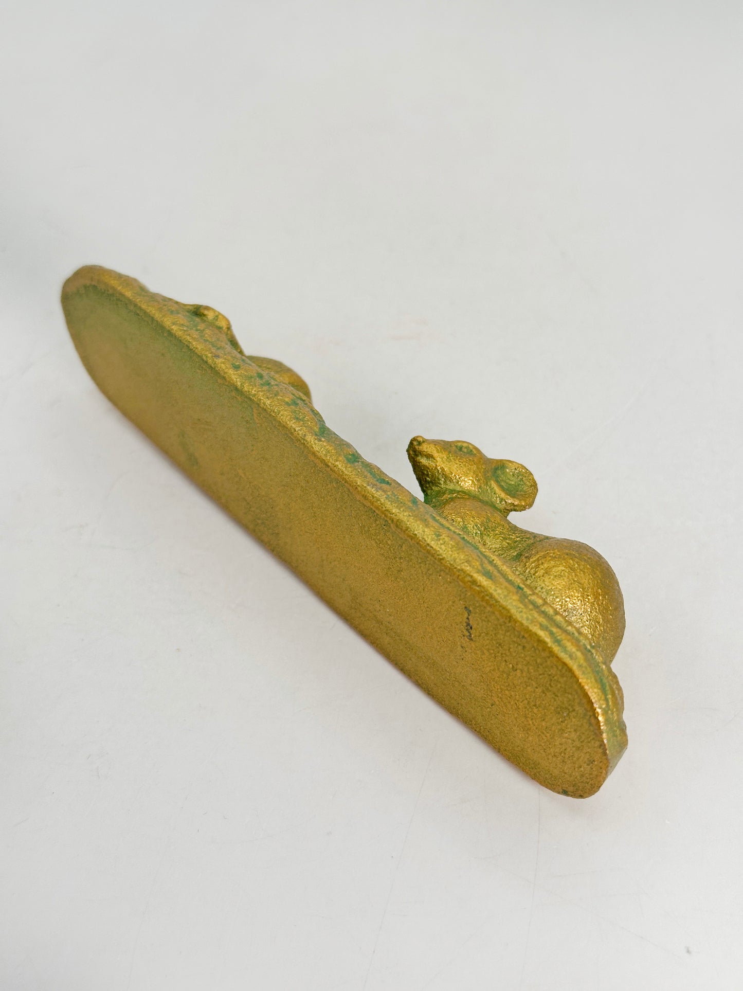 FT342 - Cast Iron Paperweight Rat by Kuretake 呉竹