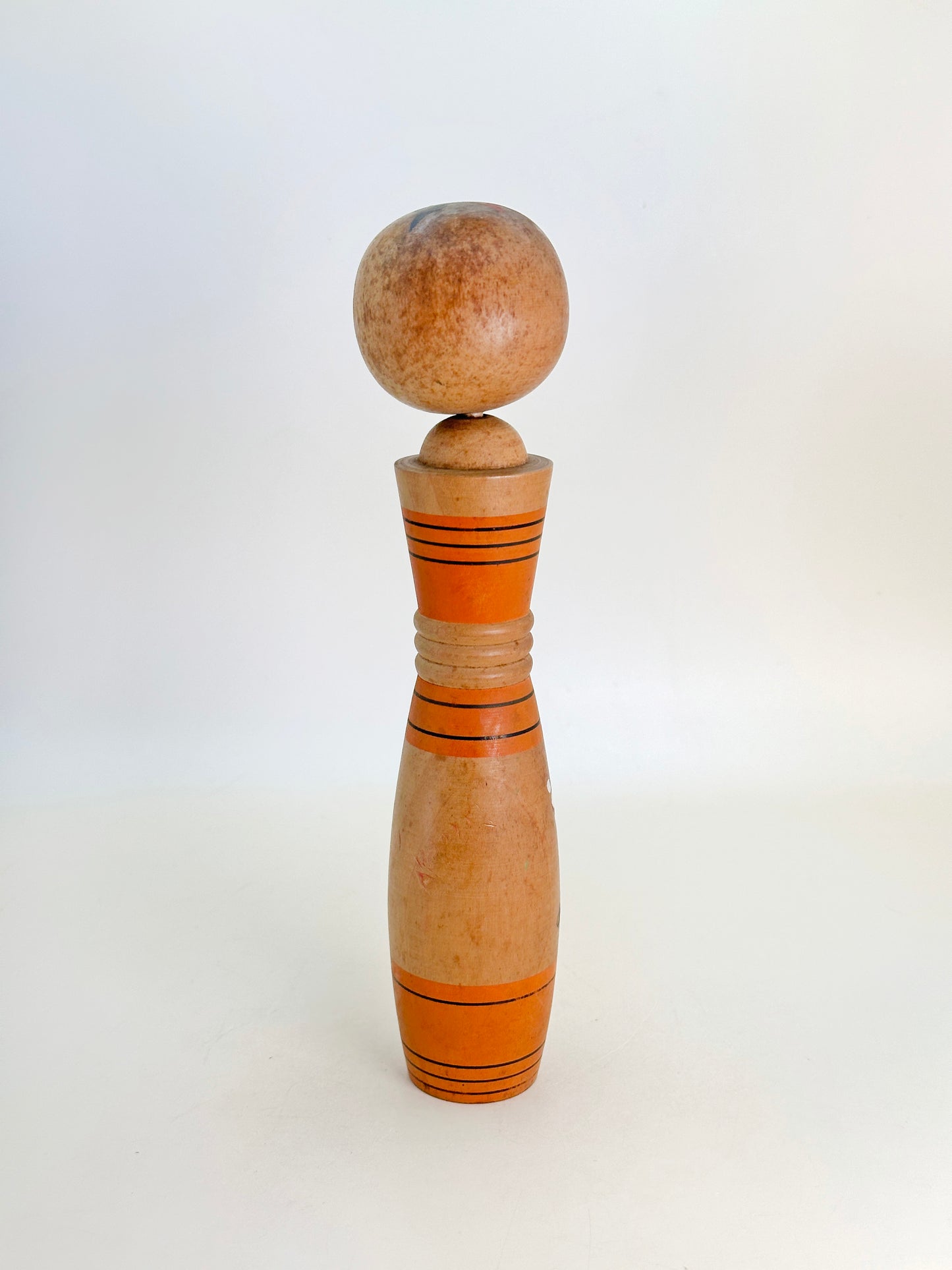 K20135 - Sosaku Kokeshi of Three Friends of Winter 歳寒三友