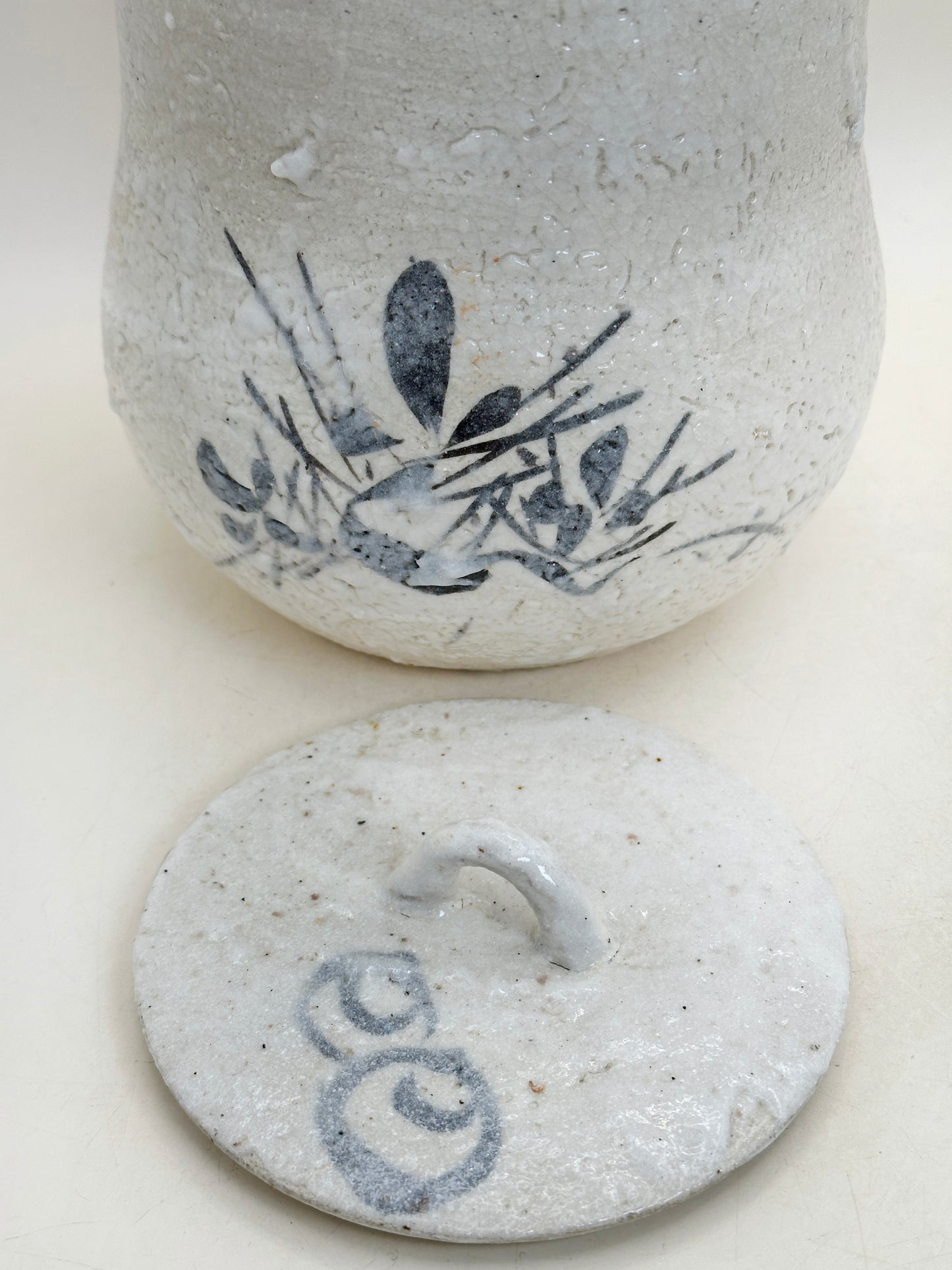 TB312 -  Karatsu-yaki water jar mizusashi 唐津焼