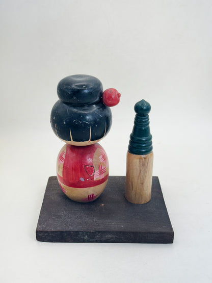 K10274 - Omiyage Kokeshi from Sanjō Ōhashi 三条大橋
