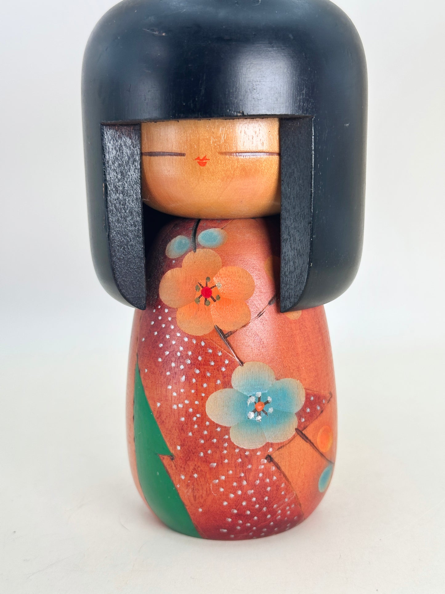 K15122 - Sosaku kokeshi by Sōgen 草玄