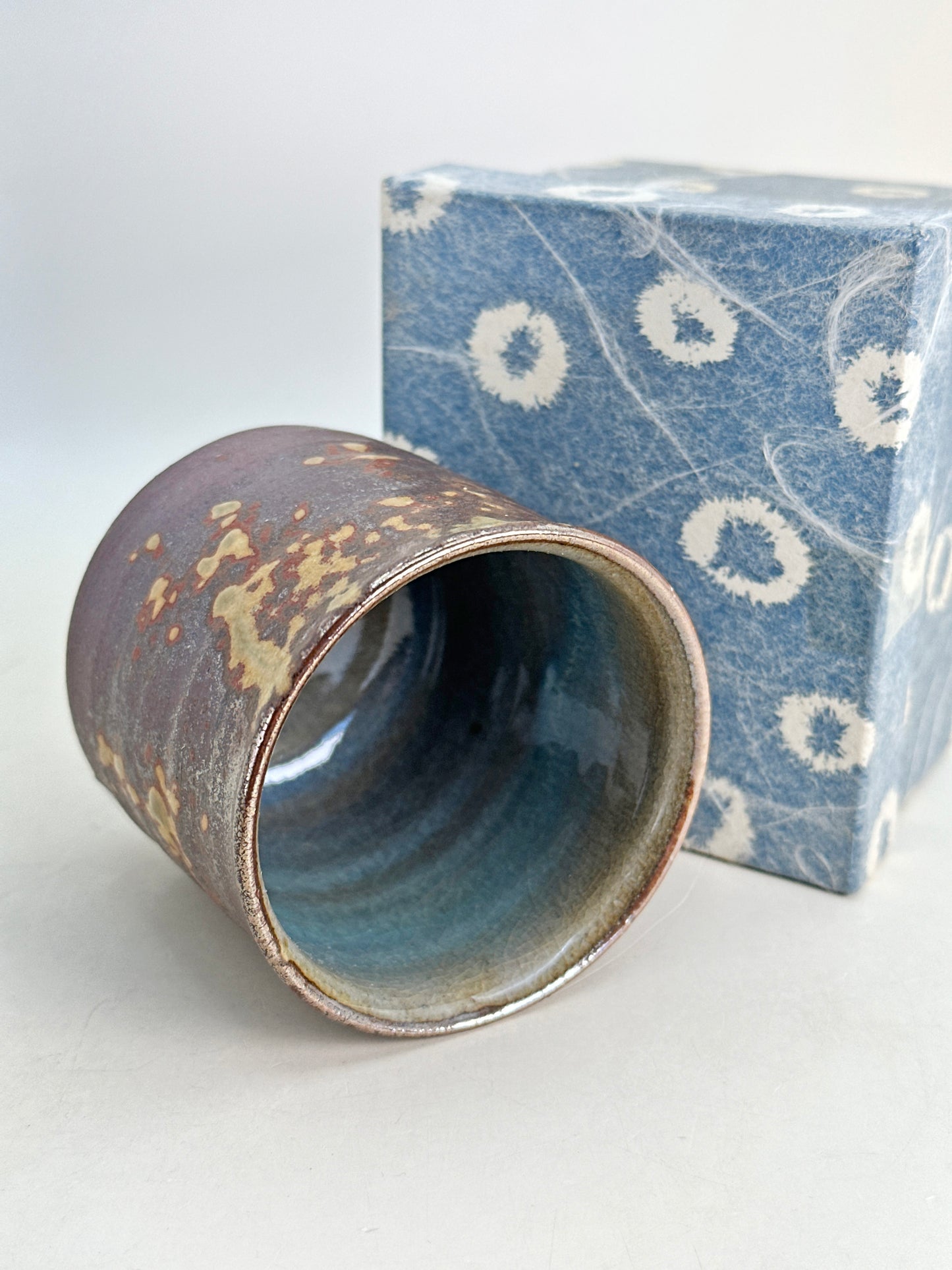 TB207 - Yunomi Tea cup of Shōdai-yaki 小岱焼