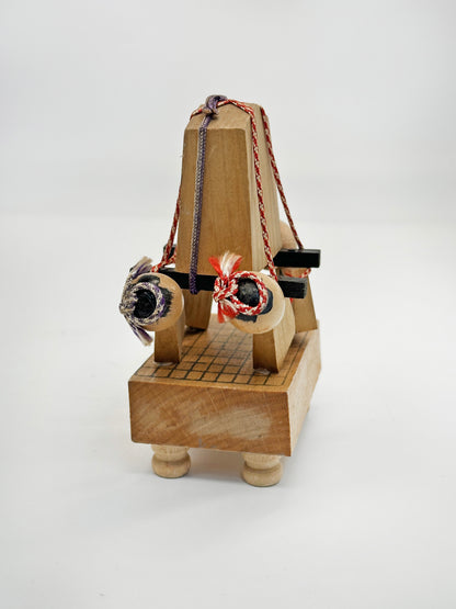 K10195 - Muñeca Kokeshi de ajedrez Shogi Omikoshi 将棋おみこし