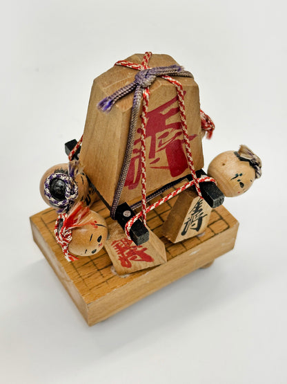 K10195 - Muñeca Kokeshi de ajedrez Shogi Omikoshi 将棋おみこし