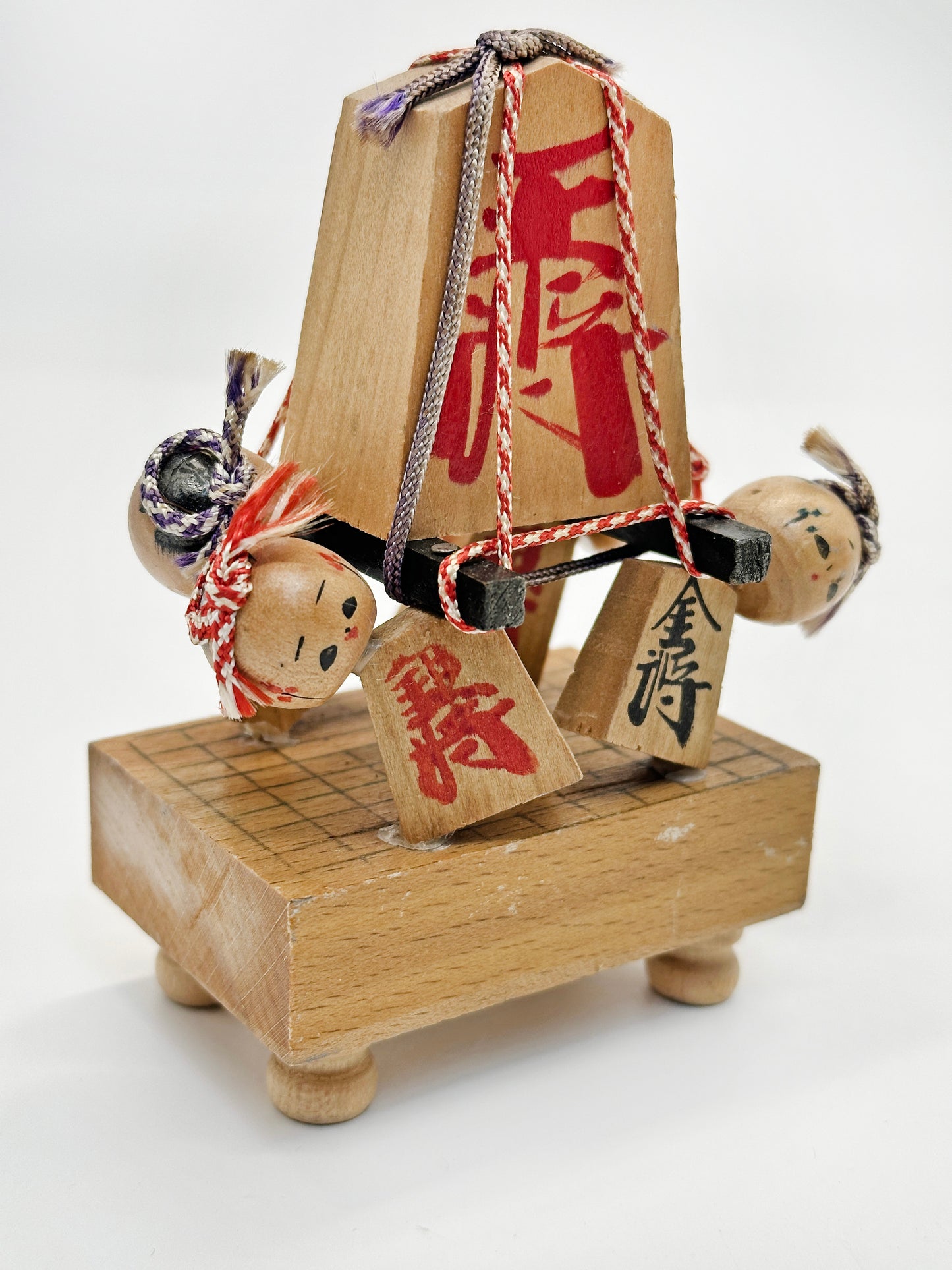K10195 - Muñeca Kokeshi de ajedrez Shogi Omikoshi 将棋おみこし