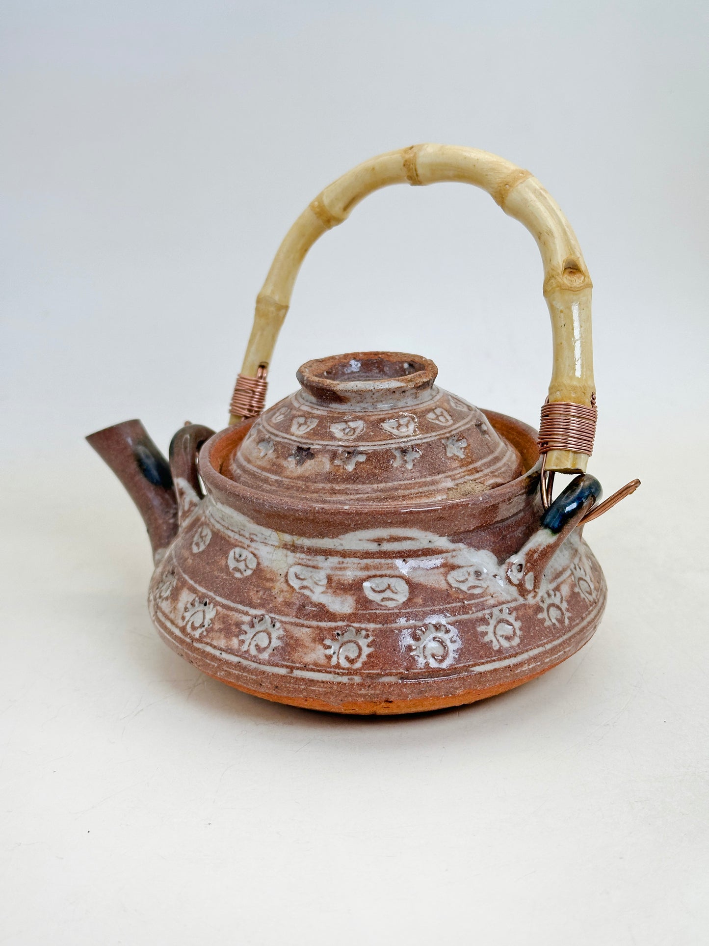 TB318 - Mishima Marugata Dobin-mushi Teapot 土瓶蒸し