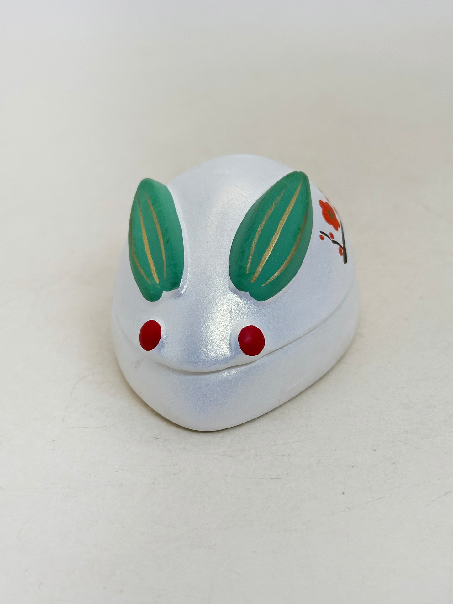 TB316 - Kotoya Chūbei rabbit kogo box 小刀屋忠兵衛