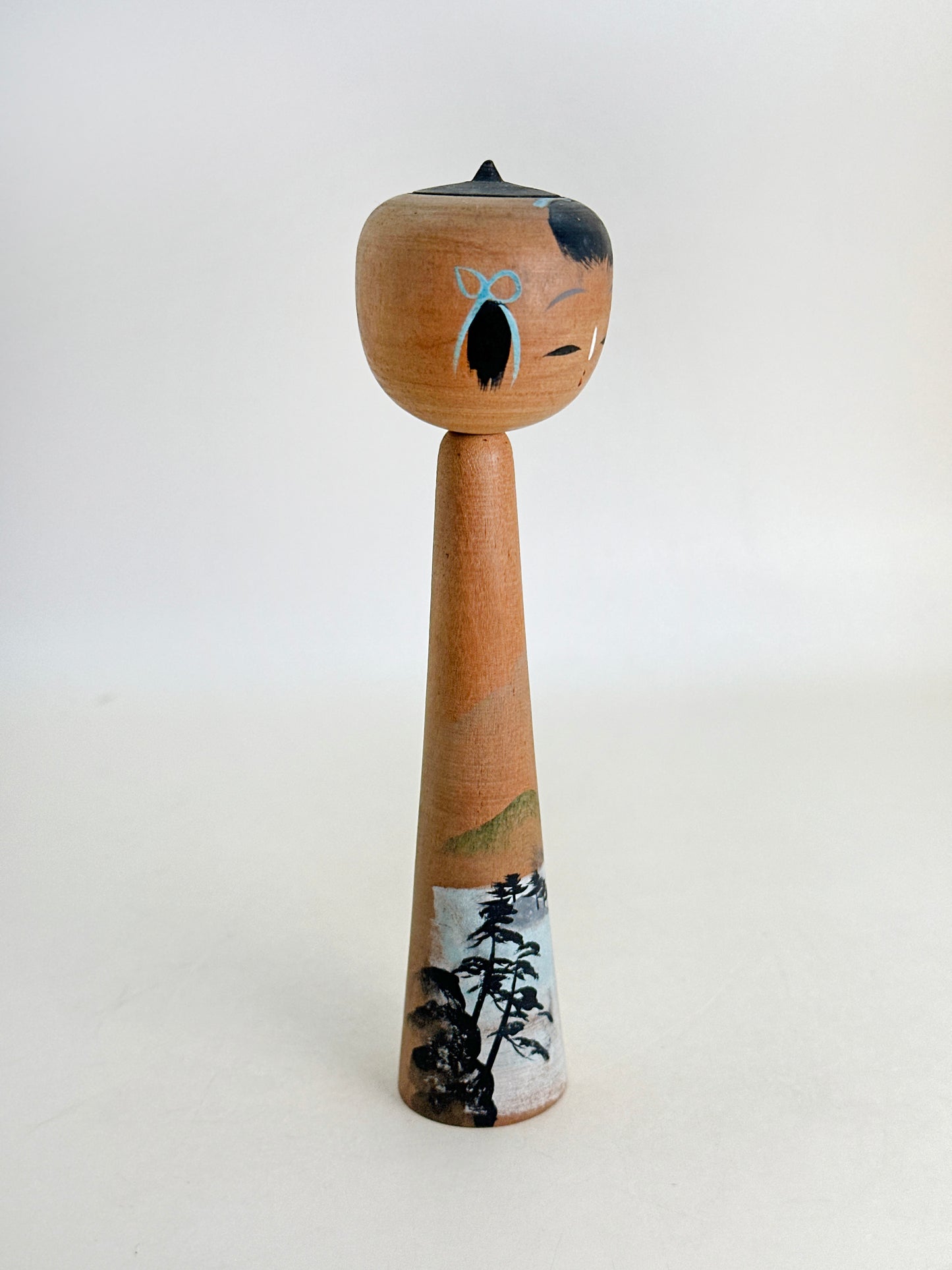 K15126 - Omiyage kokeshi doll︱Shirakaba Lake 白樺湖