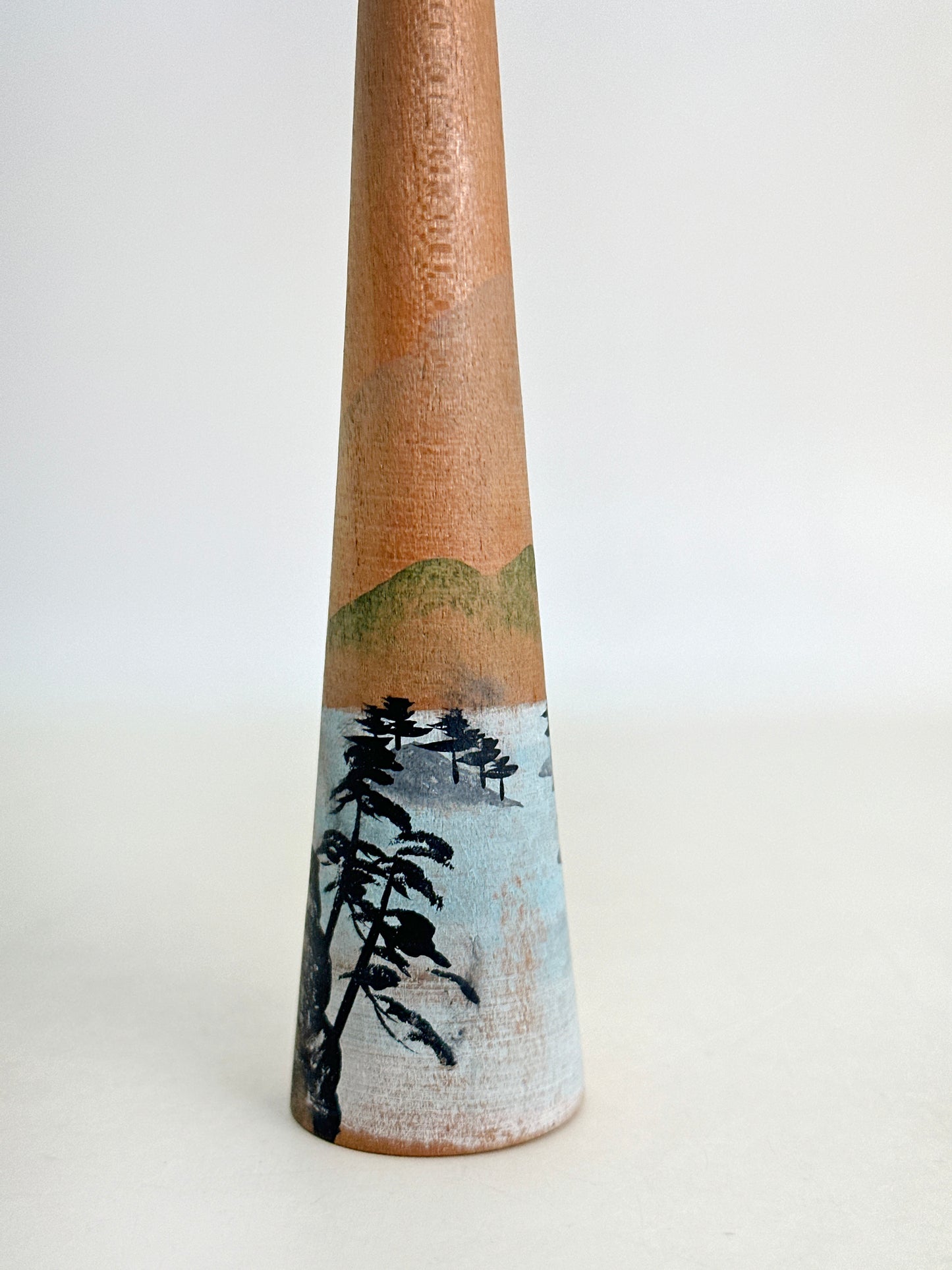 K15126 - Omiyage kokeshi doll︱Shirakaba Lake 白樺湖