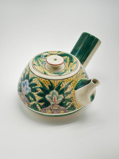 TB64 - Vintage Kutani-yaki Yoshidaya Teapot 九谷焼 吉田屋