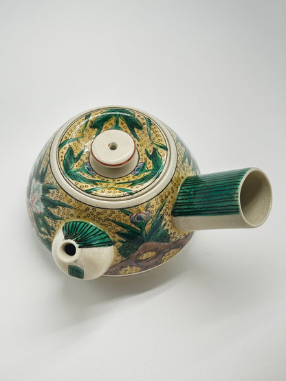TB64 - Vintage Kutani-yaki Yoshidaya Teapot 九谷焼 吉田屋
