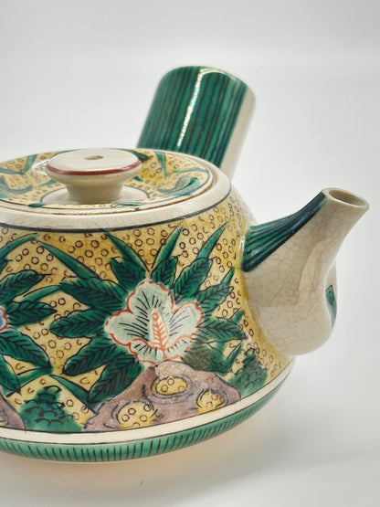 TB64 - Vintage Kutani-yaki Yoshidaya Teapot 九谷焼 吉田屋