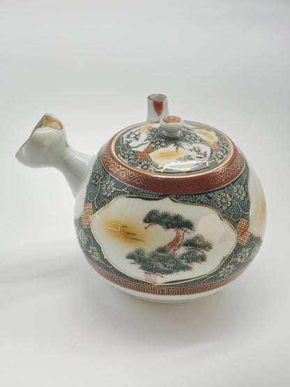 TB58 - Kutani Ware Teapot "Three Friends of Winter" 歳寒三友