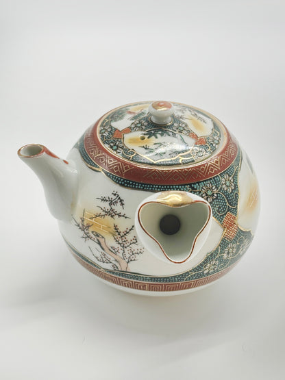 TB58 - Kutani Ware Teapot "Three Friends of Winter" 歳寒三友