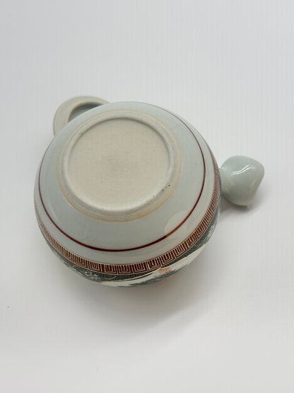 TB58 - Kutani Ware Teapot "Three Friends of Winter" 歳寒三友