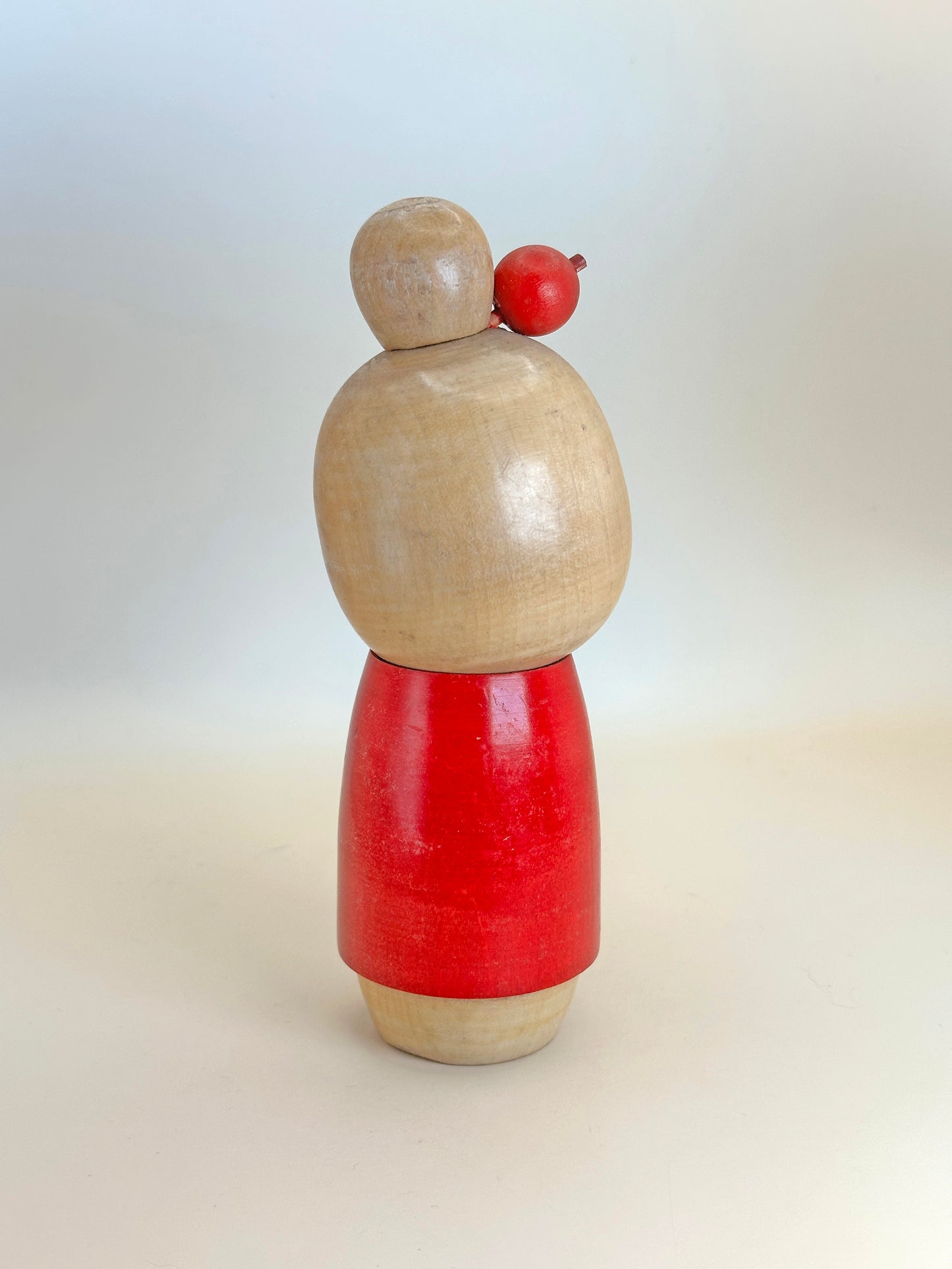 K15084 - Sōsaku Kokeshi by Sato Suigai 佐藤翠涯
