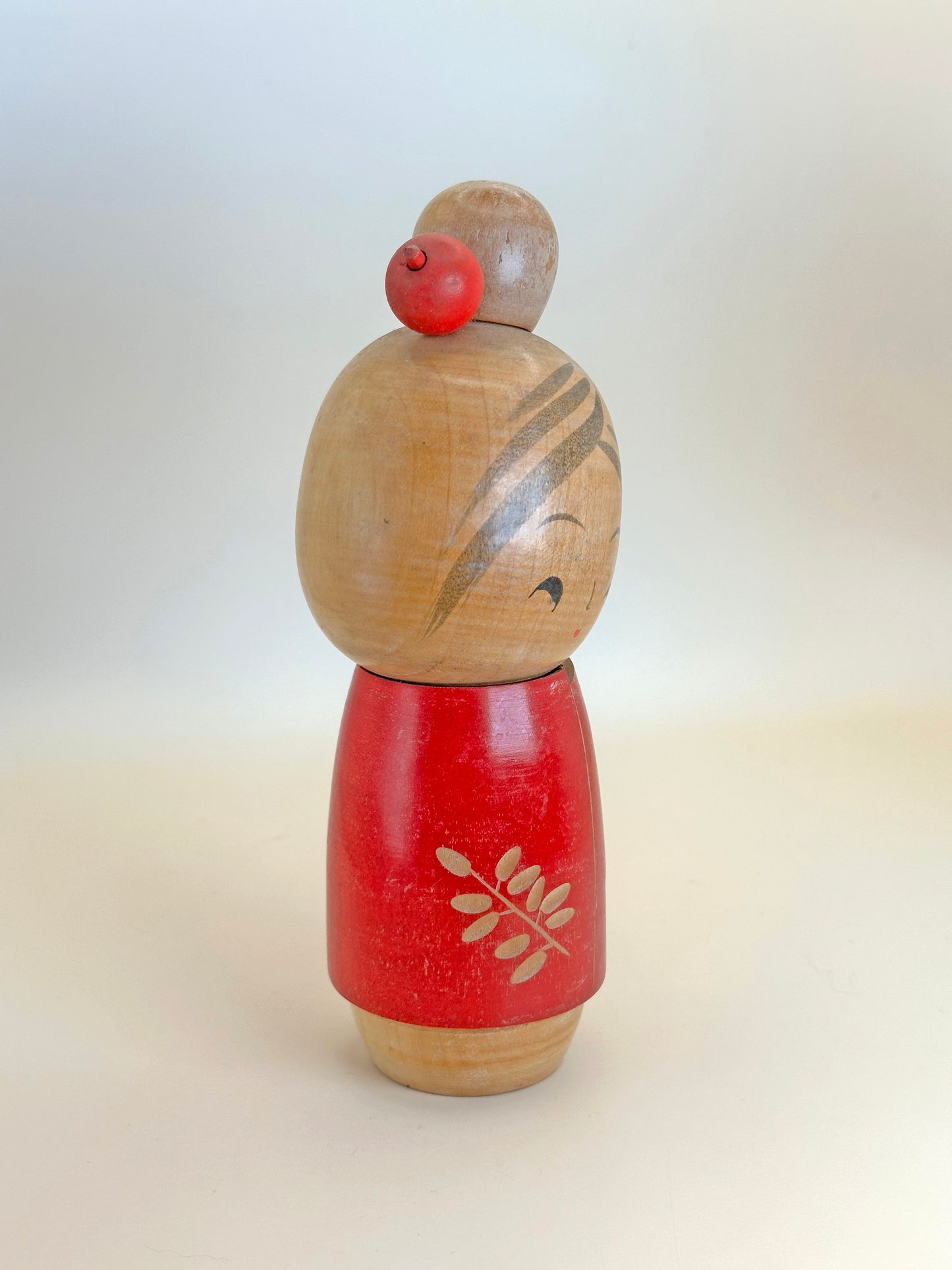 K15084 - Sōsaku Kokeshi by Sato Suigai 佐藤翠涯