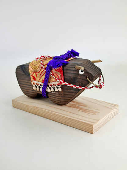 FT354 - Cow Folk Crafts of Tajima-gyu 但馬牛