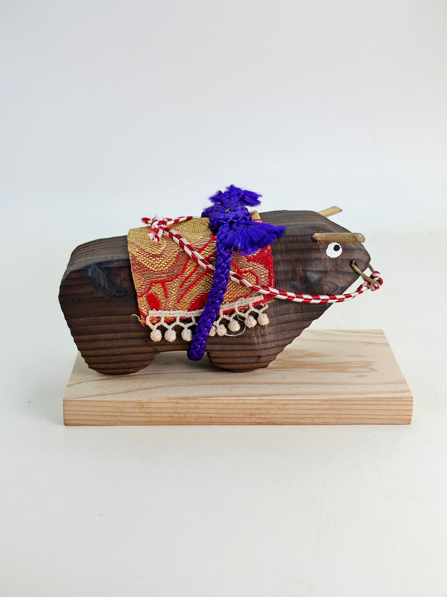 FT354 - Cow Folk Crafts of Tajima-gyu 但馬牛