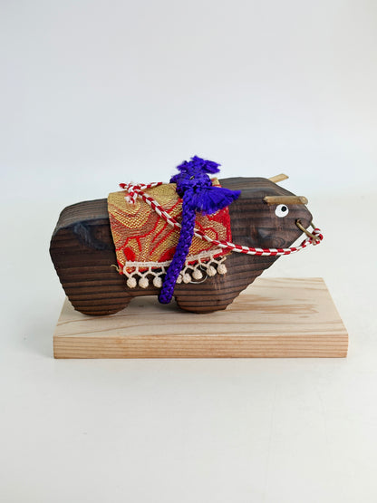 FT354 - Cow Folk Crafts of Tajima-gyu 但馬牛