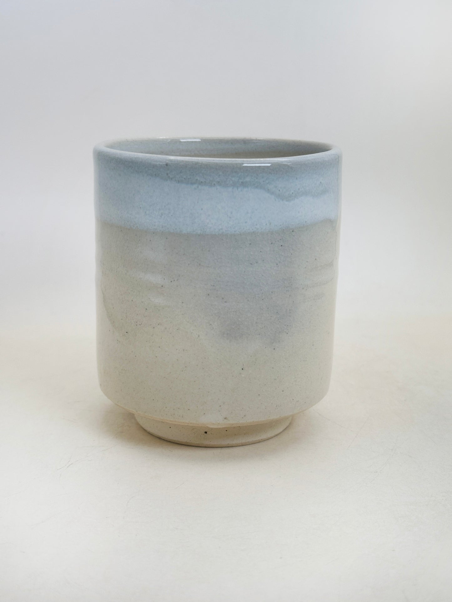 TB323 - Hagi-yaki yunomi / tea cup by Shōgetsu-gama 松月窯