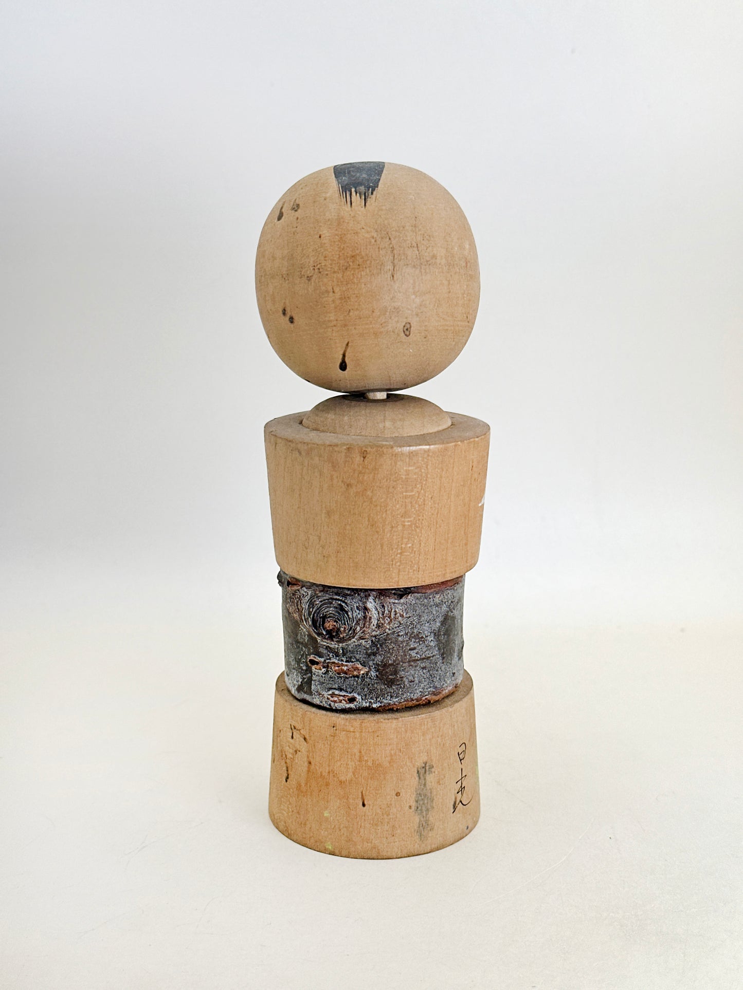 K15129 - Muñeca Kokeshi Omiyage de Nikkō 日光