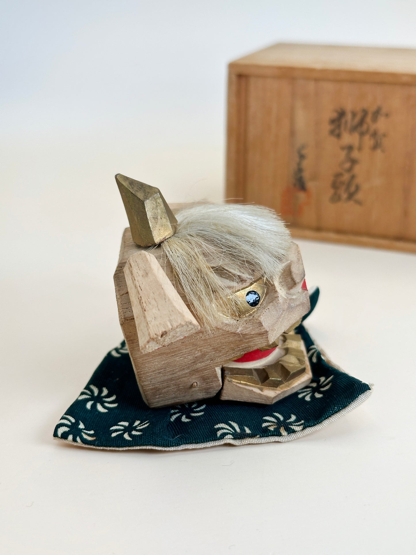 FT235 - Japan Vintage craft Kaga Shishigashira 加賀 獅子頭