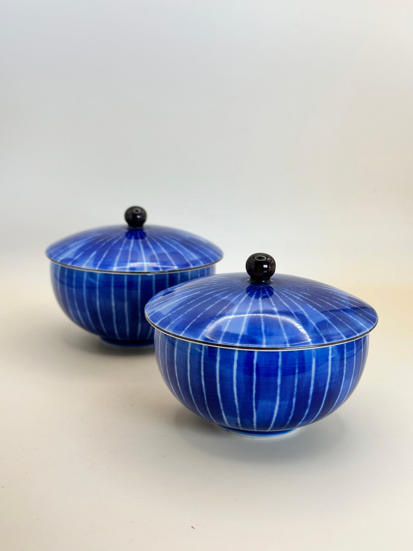 TB65 - Lidded teacups by Fukagawa Seiji 深川製磁