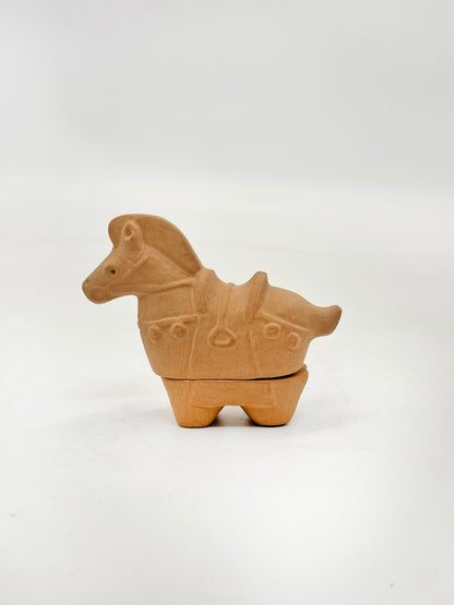 TB213 - Kogo Box of horse haniwa 埴輪